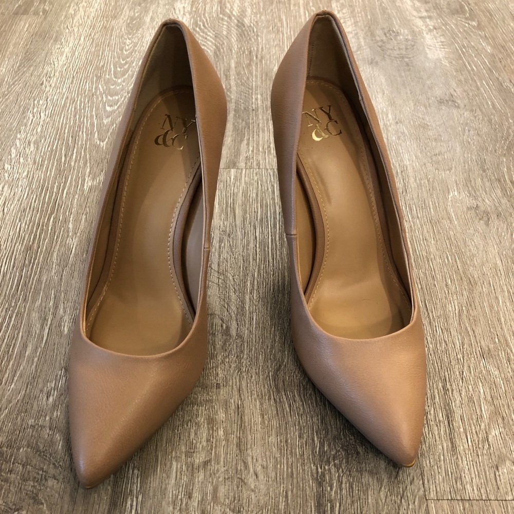 NY & CO. Nude Madison Pumps